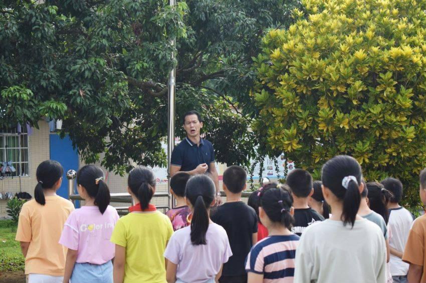救援男厨师